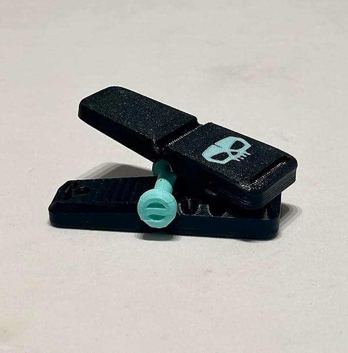 Skullox™ – 4-Magnet Snap Fidget Toy (Black & Turquoise)
