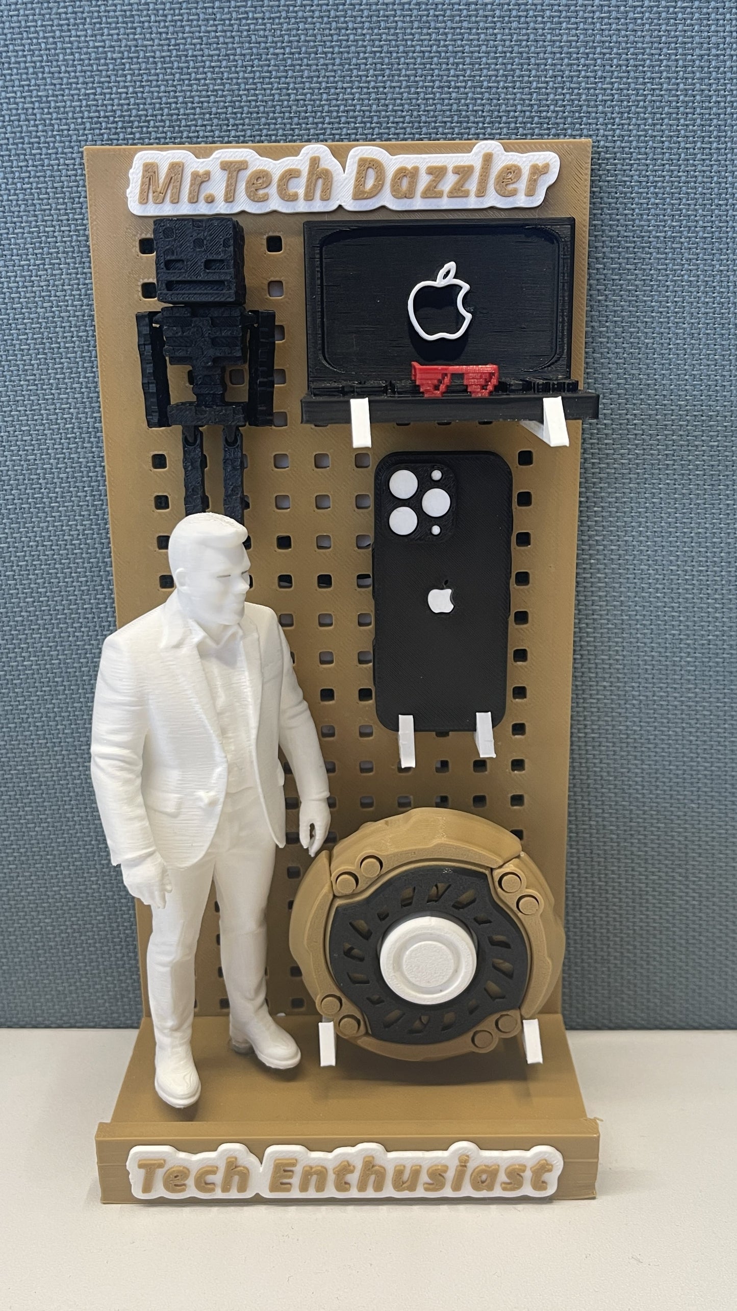 Mr. Tech Dazzler™ – Personalized Desk Totem for True Enthusiasts