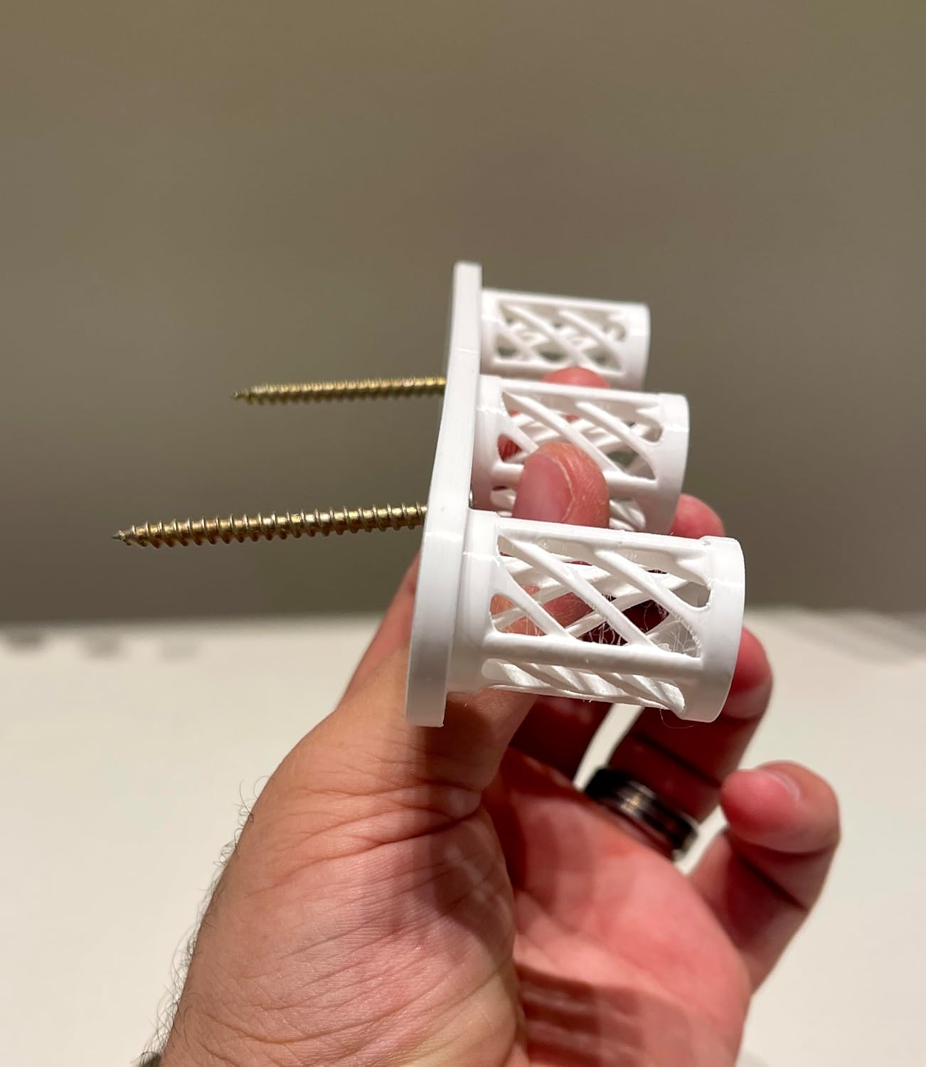 TwistDock Fidget Keychain Wall Mount, 3-Hook Storage Organiser, Red/Gold/Black