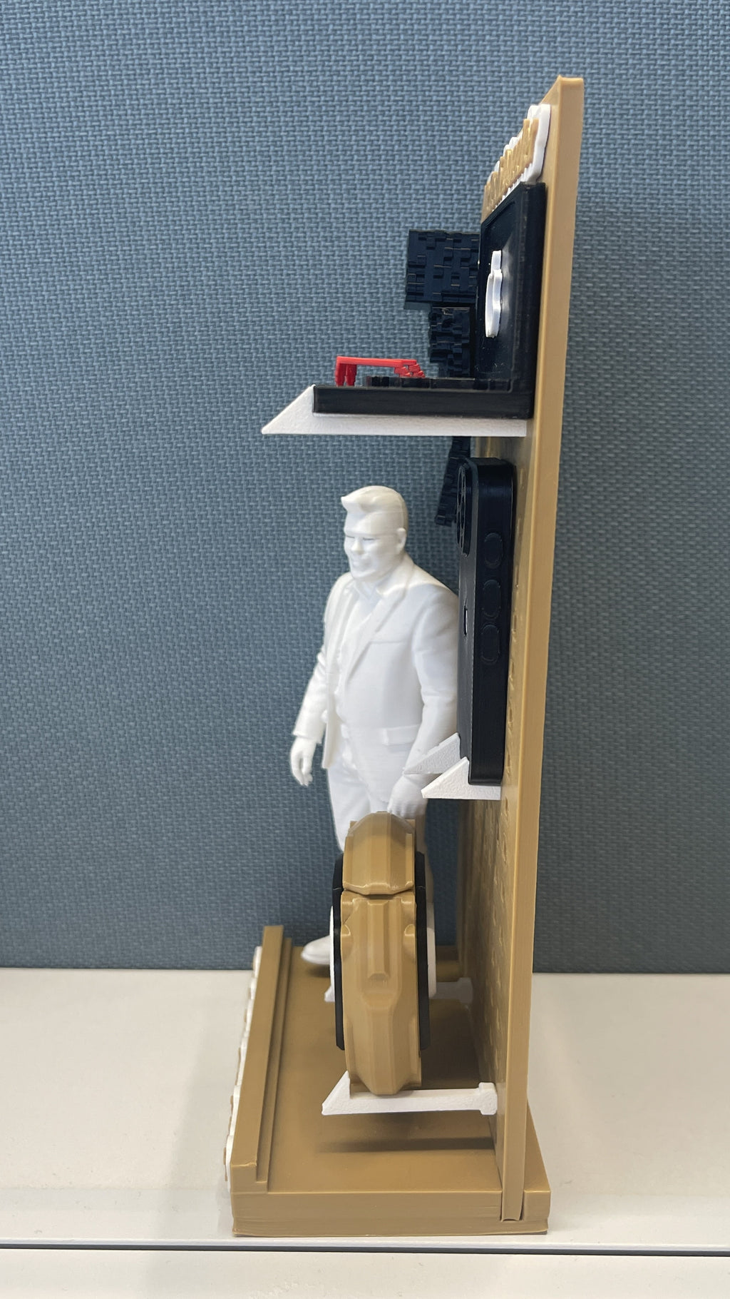 Mr. Tech Dazzler™ – Personalized Desk Totem for True Enthusiasts
