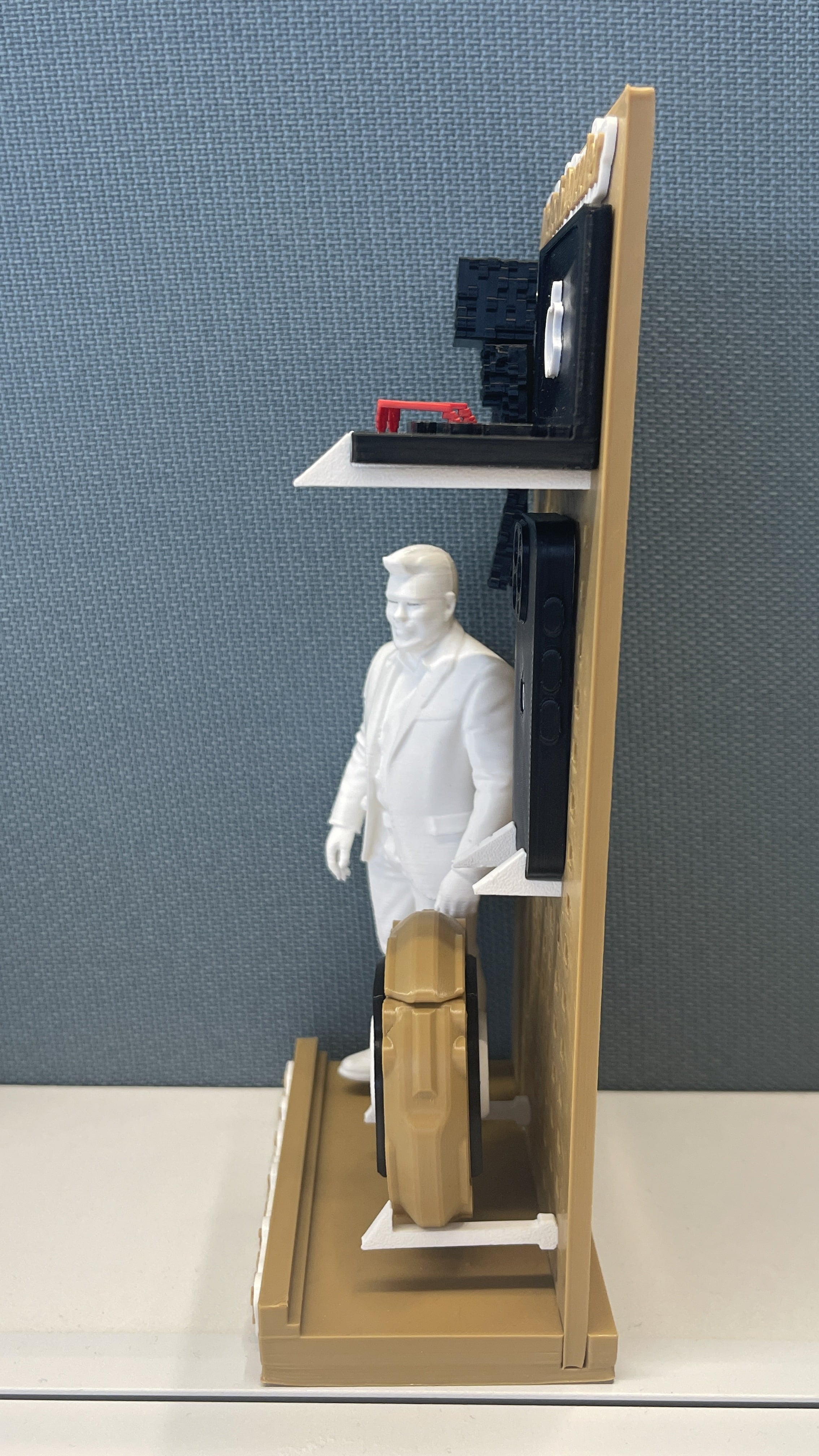 Mr. Tech Dazzler™ – Personalized Desk Totem for True Enthusiasts